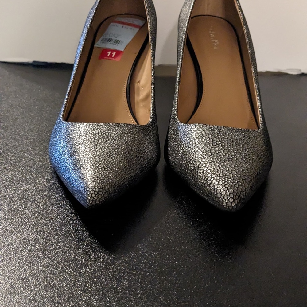 Calvin Klein Gayle Heels in Stingray